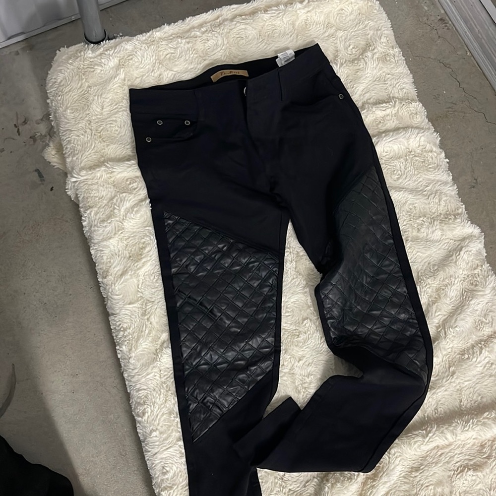 Like a new pants with leather detail